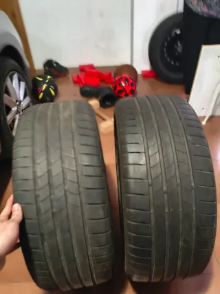 Neumático Bridgestone 225/40 R18