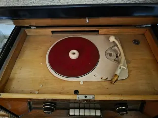 Radio-Tocadiscos Philips Antiguo