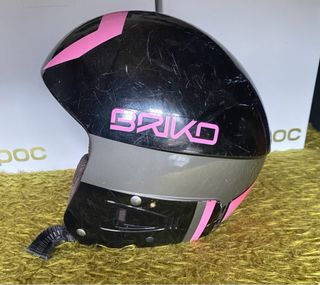 Casco de esquí Briko negro y rosa