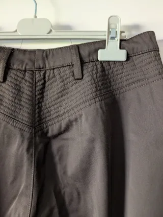 Pantalón Enrique Vals marrón con cremallera