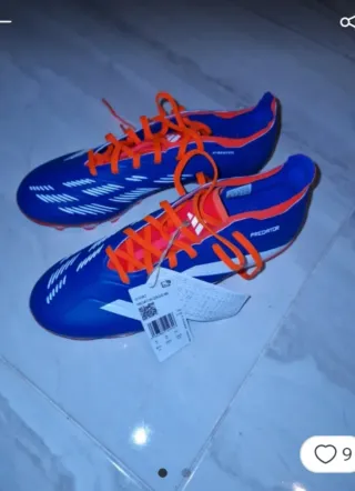 Botas de fútbol de tacos ,marca Adidas TALLA 42.