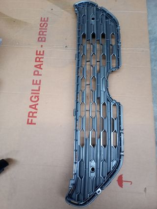 Parilla, Rejilla Toyota RAV4