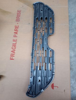 Parilla, Rejilla Toyota RAV4