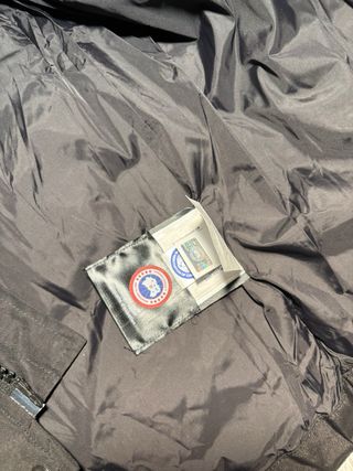 Giacca Canada Goose nera con cappuccio