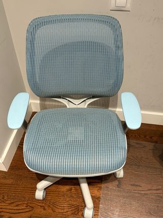 Sillas de escritorio infantil azul y blanca (2)