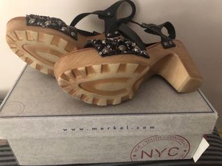 Sandalias de tacón con lentejuelas