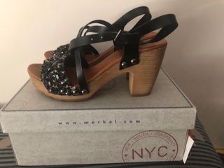 Sandalias de tacón con lentejuelas