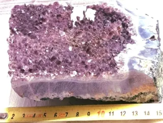 Grande drusa quarzo ametista bordata calcedonio