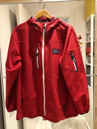 Parka náutica roja y blanca