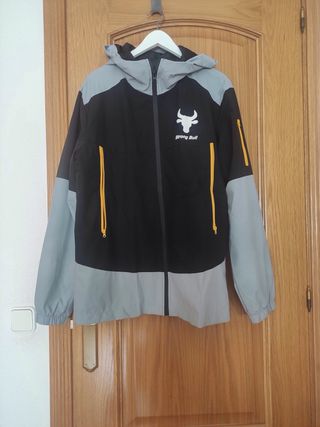 Chubasquero Strong Bull Negro y Gris