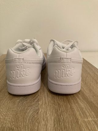 Zapatillas Nike Blancas talla US 9