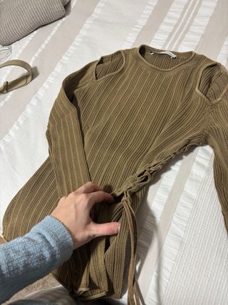 Jersey marrón con cordones