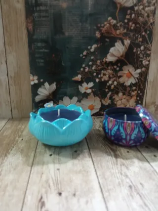 Candela artigianale Fiore di Loto Blu e Viola