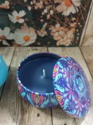 Candela artigianale Fiore di Loto Blu e Viola