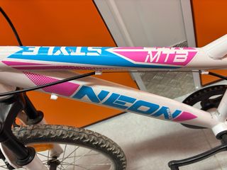 Bicicleta Neon 20’ Niña