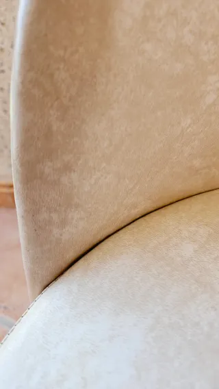 Silla antigua beige