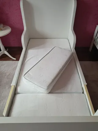 Cama infantil/juvenil IKEA + colchón + bajeras