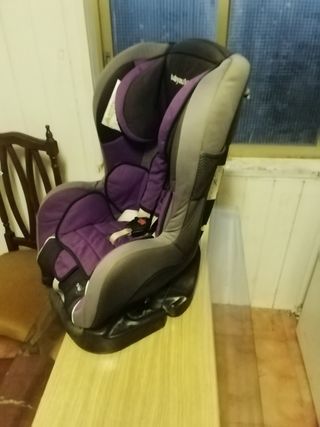 Silla de coche Babyauto púrpura