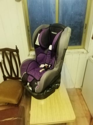 Silla de coche Babyauto púrpura