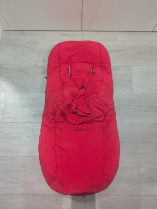 Saco invierno Bugaboo rojo