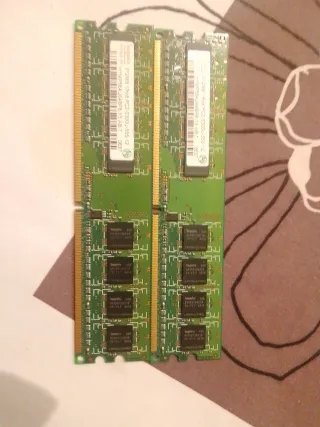 2x Hynix 512MB HYMP564U64BP8-Y5 AB-T DDR2 RAM