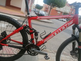 Bicicleta de Montaña Trek Fuel Roja