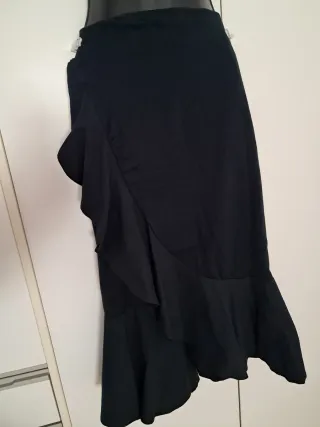 Gonna Zara nera con rouches