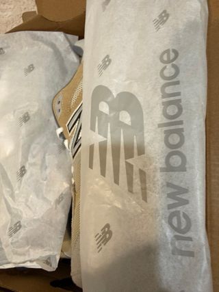 New Balance Beige/Gris Zapatillas Deportivas