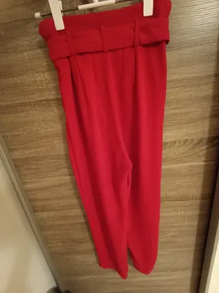 Pantalón de vestir rojo mujer con cinturón
