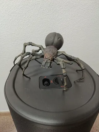 Figura Ella Laraña ,muy buscada,le falta med pata