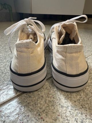 Zapatillas tipo Converse Beige