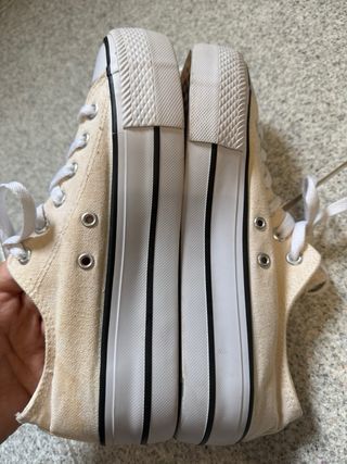 Zapatillas tipo Converse Beige