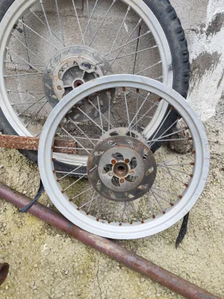 Llanta Beta con corona y disco