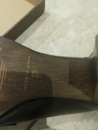 Zapatos Castellanos Negros Tacón