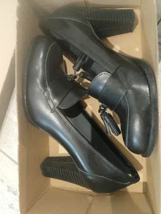 Zapatos Castellanos Negros Tacón