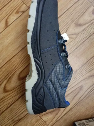 Zapatos de seguridad negros y azules