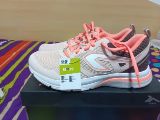 Zapatillas running rosas y blancas