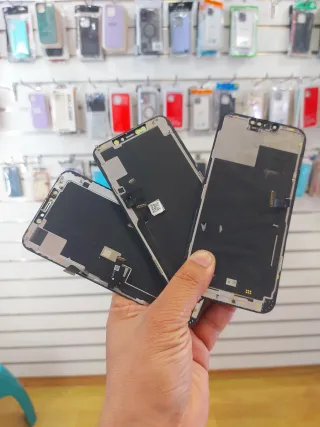 Pantallas iPhone (Reparación desde 49)