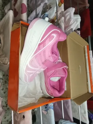 Deportivas patín niña sin estrenar talla 31