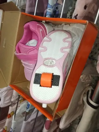 Deportivas patín niña sin estrenar talla 31