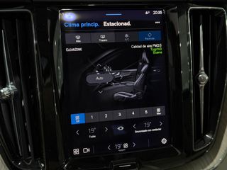 Volvo XC60 2022 ‼️20.000KM‼️ T6 RESTYLING