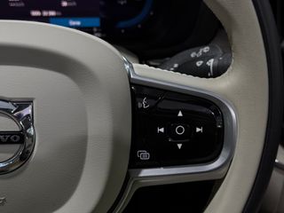 Volvo XC60 2022 ‼️20.000KM‼️ T6 RESTYLING