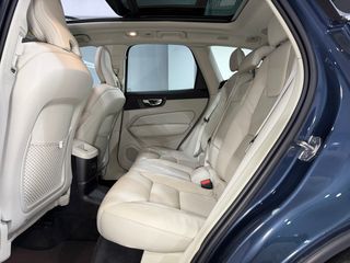 Volvo XC60 2022 ‼️20.000KM‼️ T6 RESTYLING