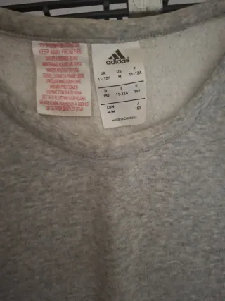 Jersey Adidas Gris con Logo Rosa