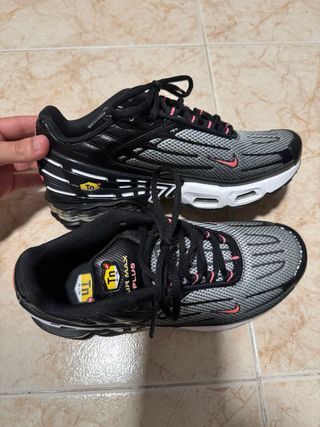 Zapatillas Nike Air Max Plus Negras y Rosas