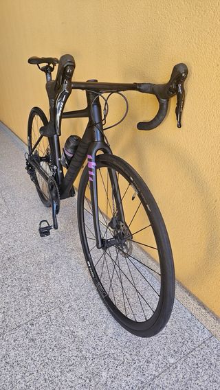 Bicicleta de carretera Canyon Negra