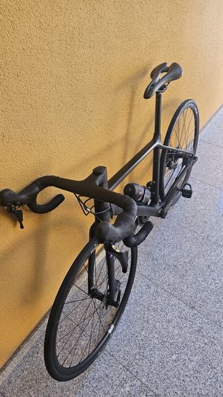 Bicicleta de carretera Canyon Negra