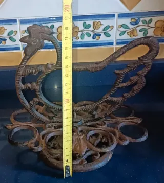 Porta huevos vintage hierro fundido