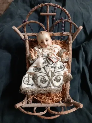 Niño Jesús antiguo con ropaje