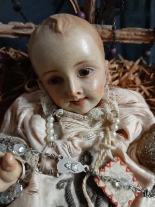 Niño Jesús antiguo con ropaje